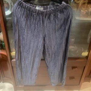 Never worn Madewell trousers! Great for work or running errands!